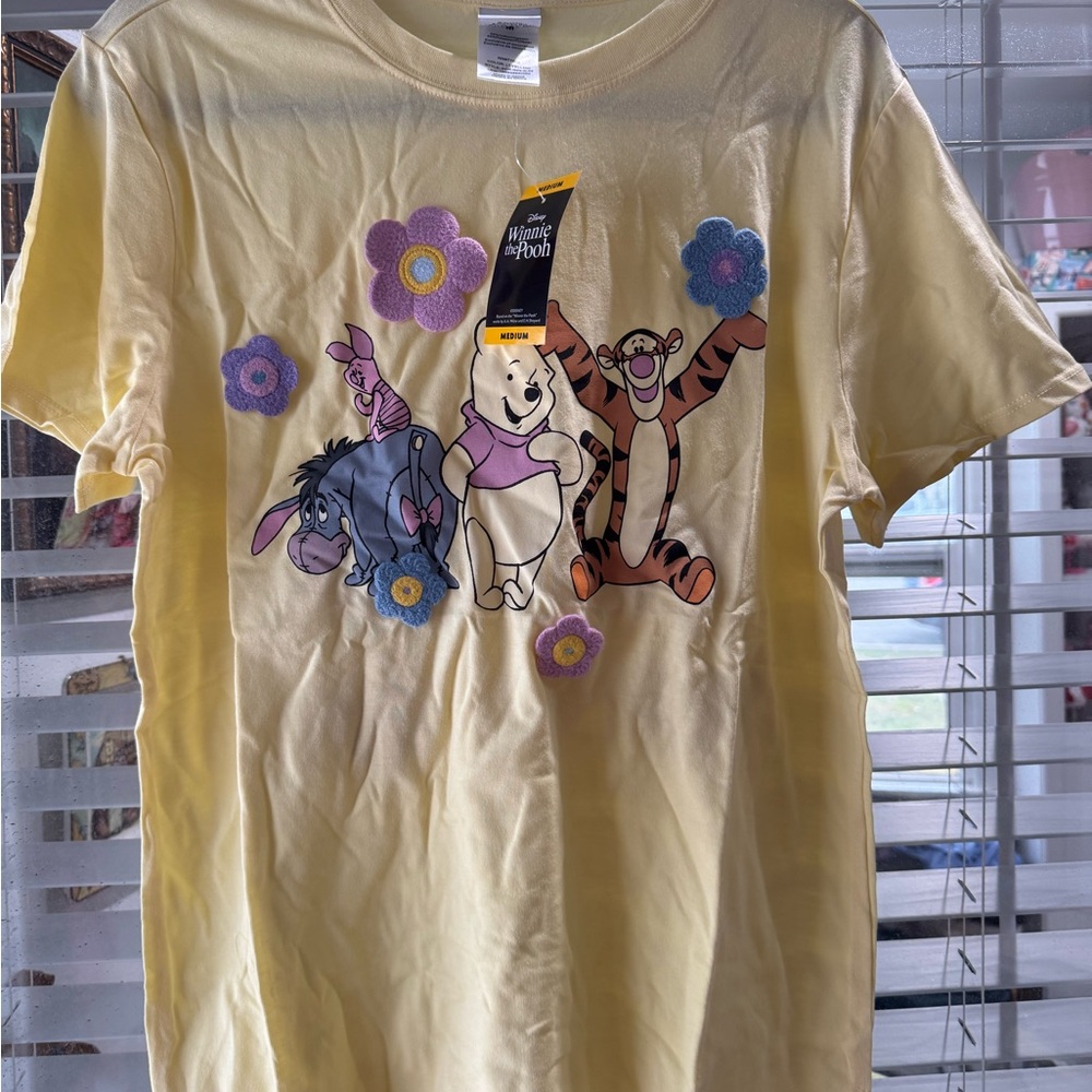 Disney Winnie the Pooh Crochet Yellow Women’s Medium T-Shirt
